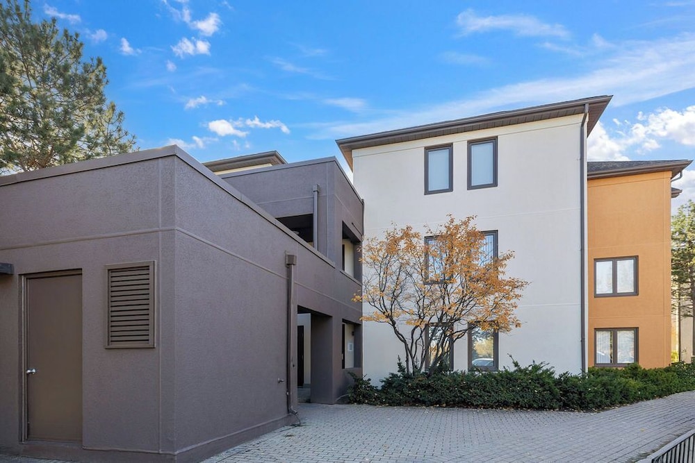 The Lodges At Blue Mountain Mountain Walk Condos 6/50