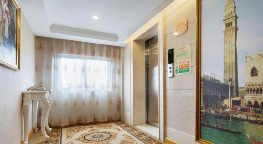 Vienna hotel (Huidong and run pedestrian street) 16/55