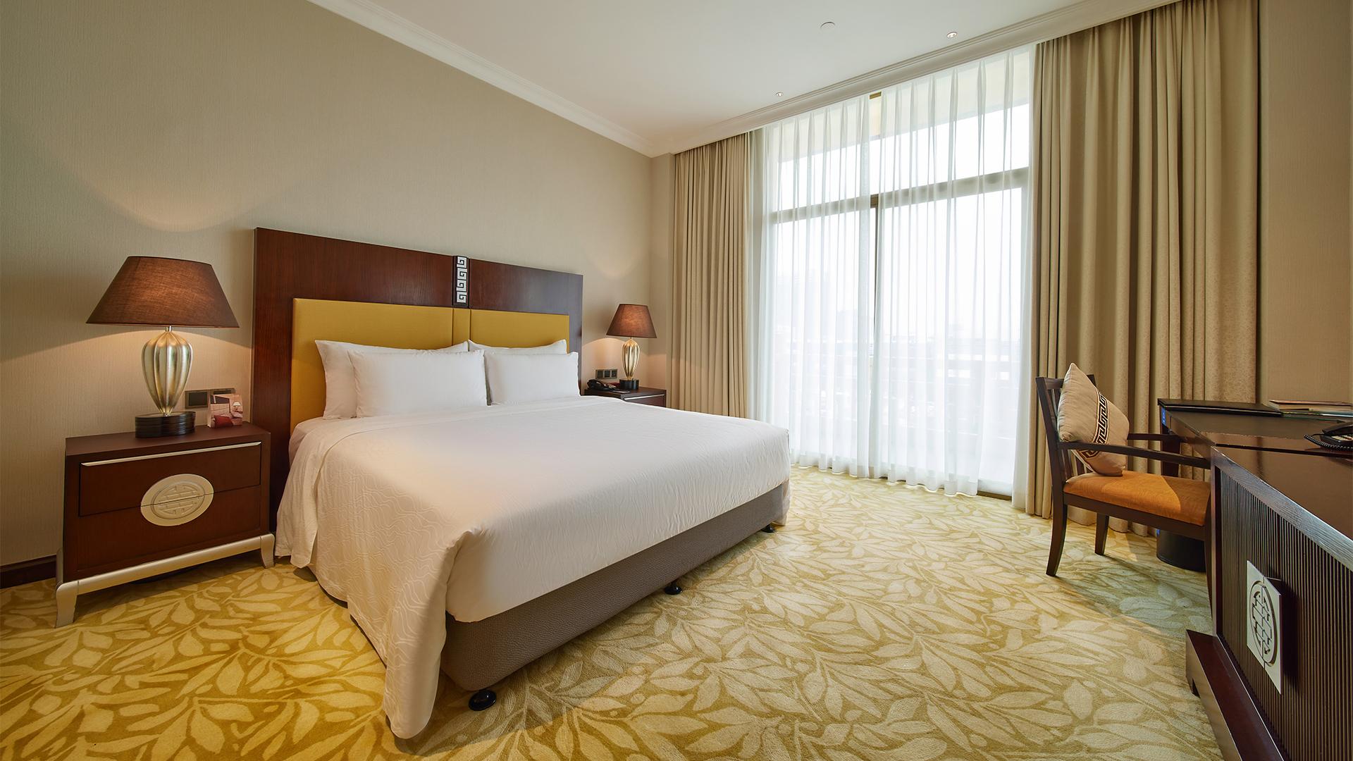 Guest Room, Superior, King and Queen Bed
