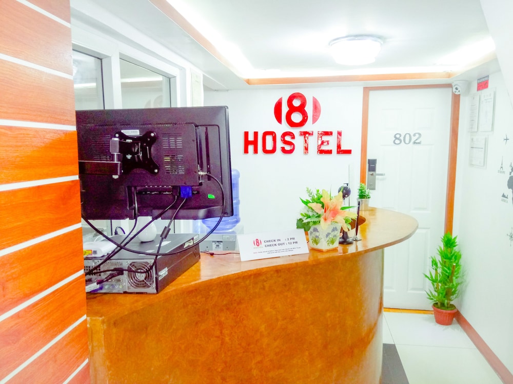 8Hostel 14/50