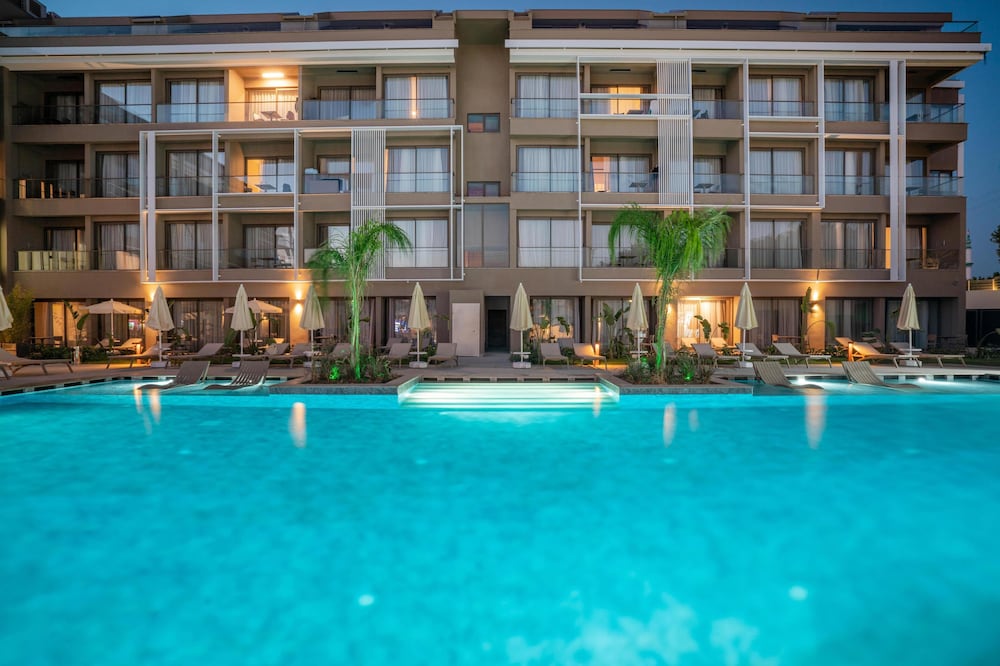 Prive Side Suite & Spa hotel - Adults Only 16+ 5/50