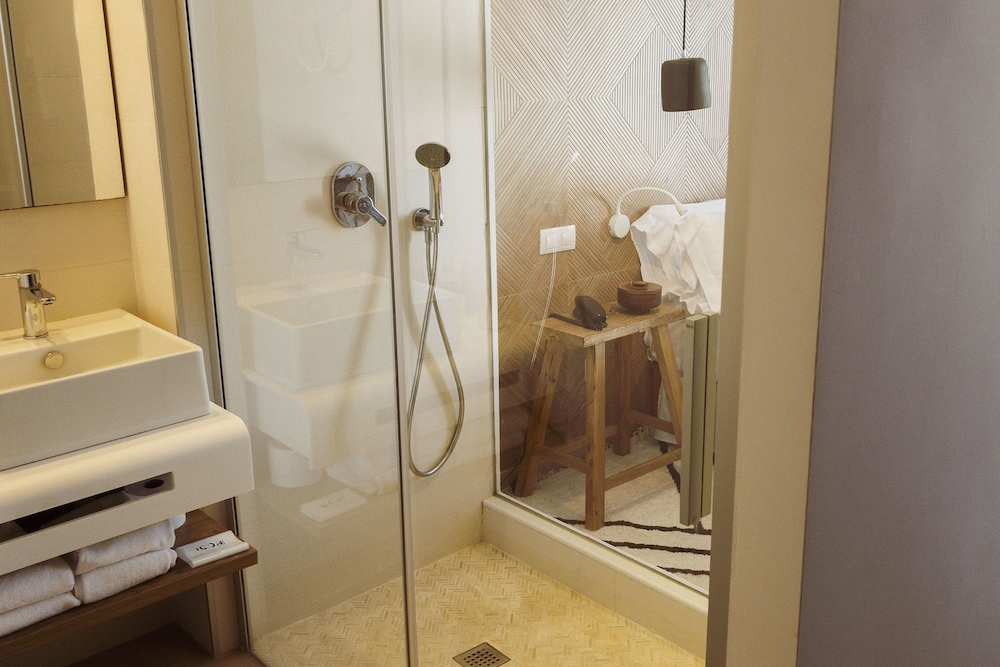 ICON Valparaiso - Adults Only 75/77