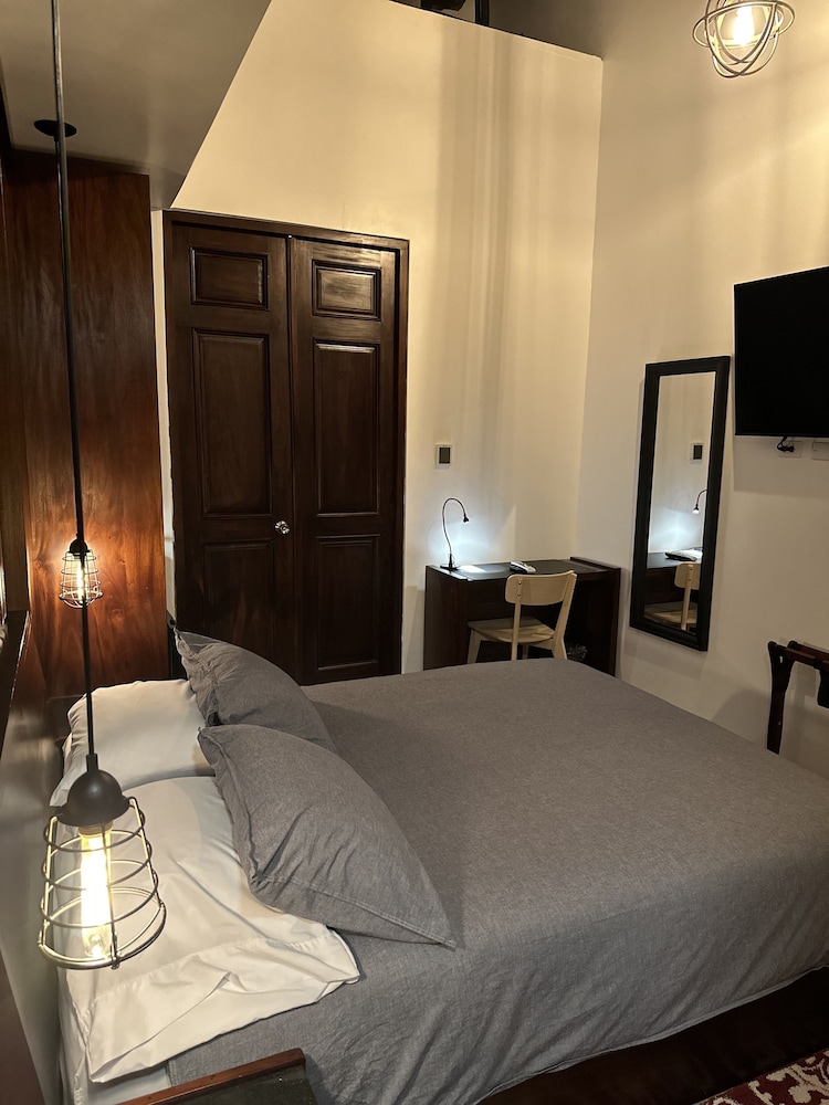 352 Guest House Hotel Boutique 17/50