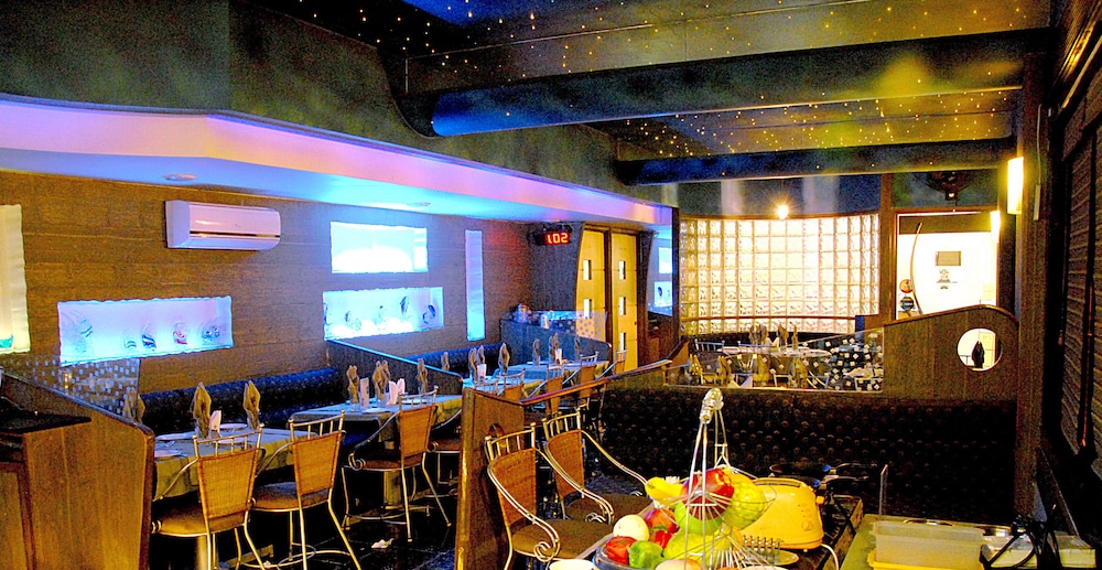 Hotel Gurukripa 38/50