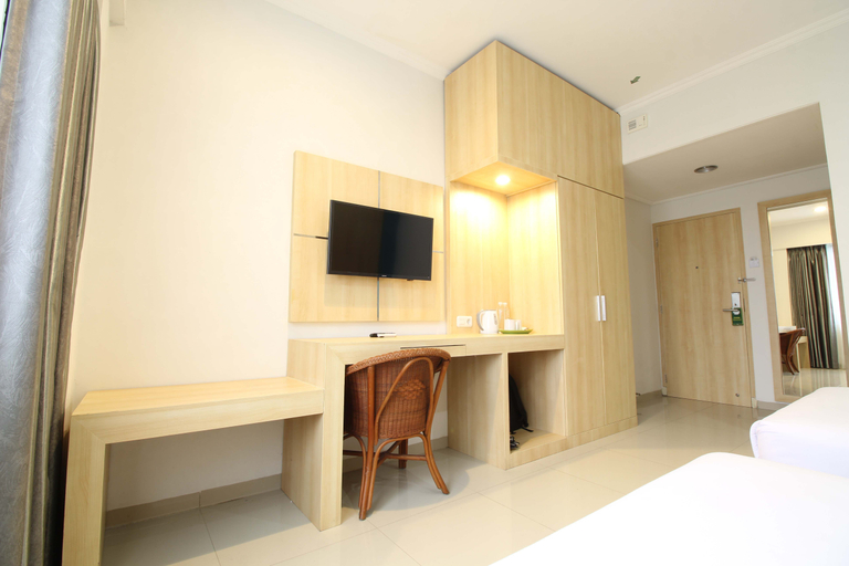 Dewanti Hotel Cirebon 7/11