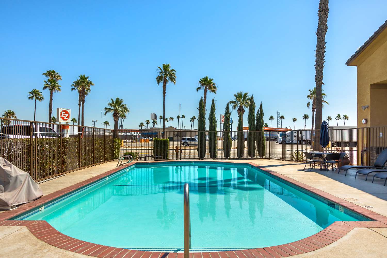 Best Western Heritage Inn Bakersfield 22/29