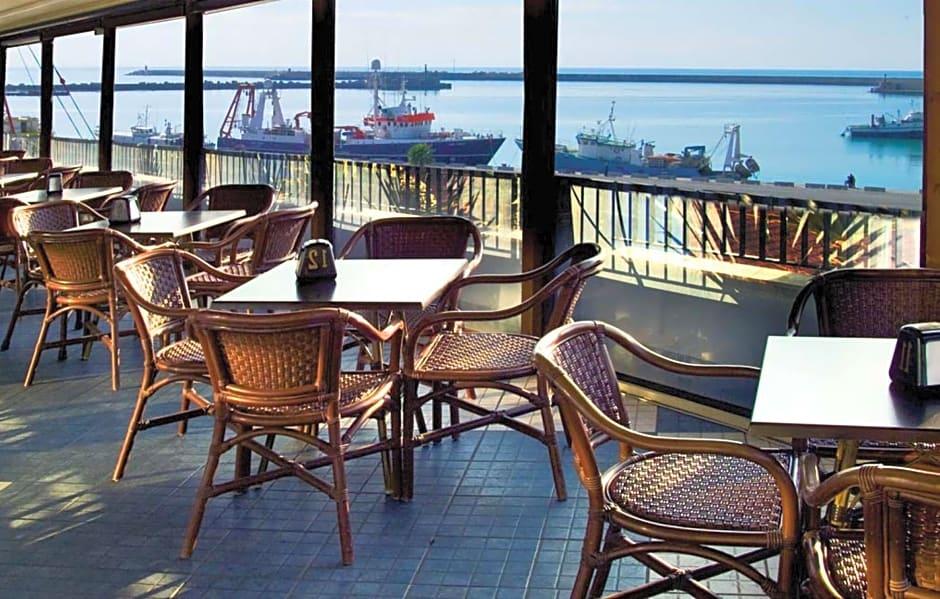 Hotel Al Faro 61/75