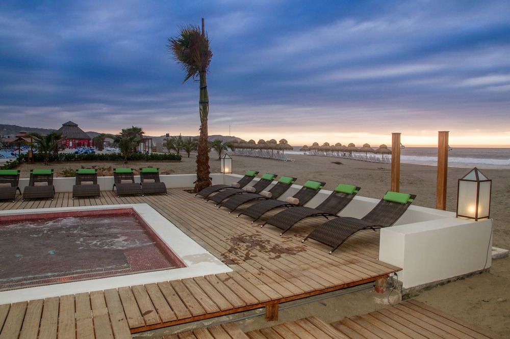 Royal Decameron Punta Sal 11/88