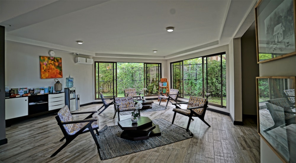 Nammbu Beachfront Bungalows 52/65