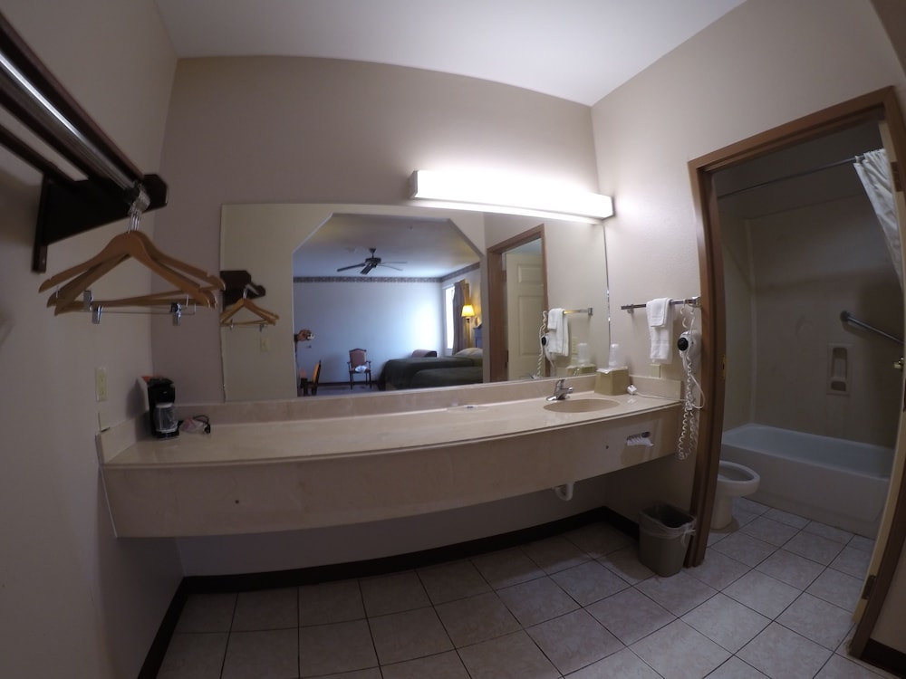 Americas Best Value Inn La Porte 5/46