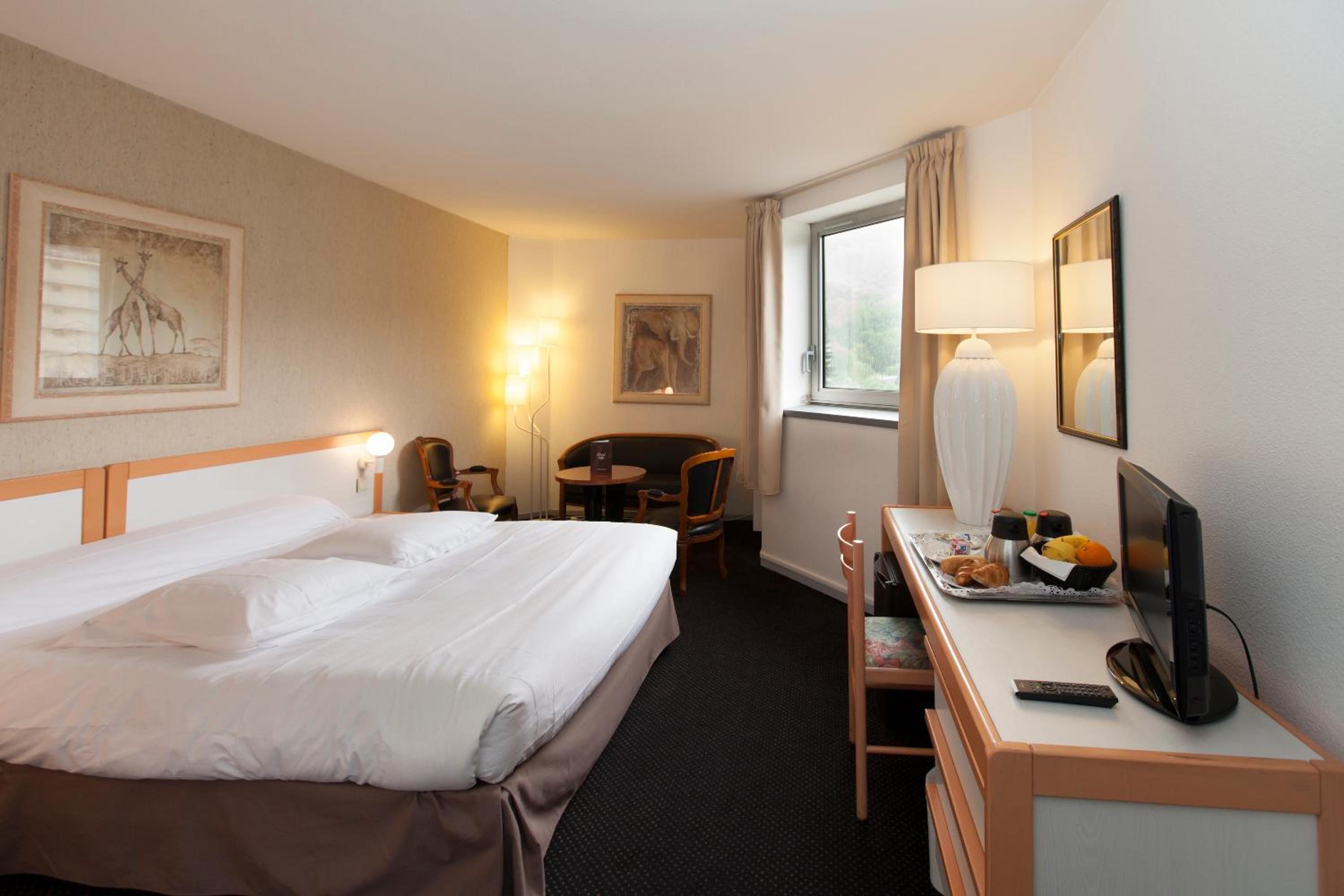غرفة سوبيريور بسرير كينج، Hotel Paradis De Lourdes 2/10