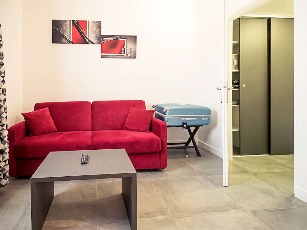 Mercure Lyon Est Villefontaine 49/64