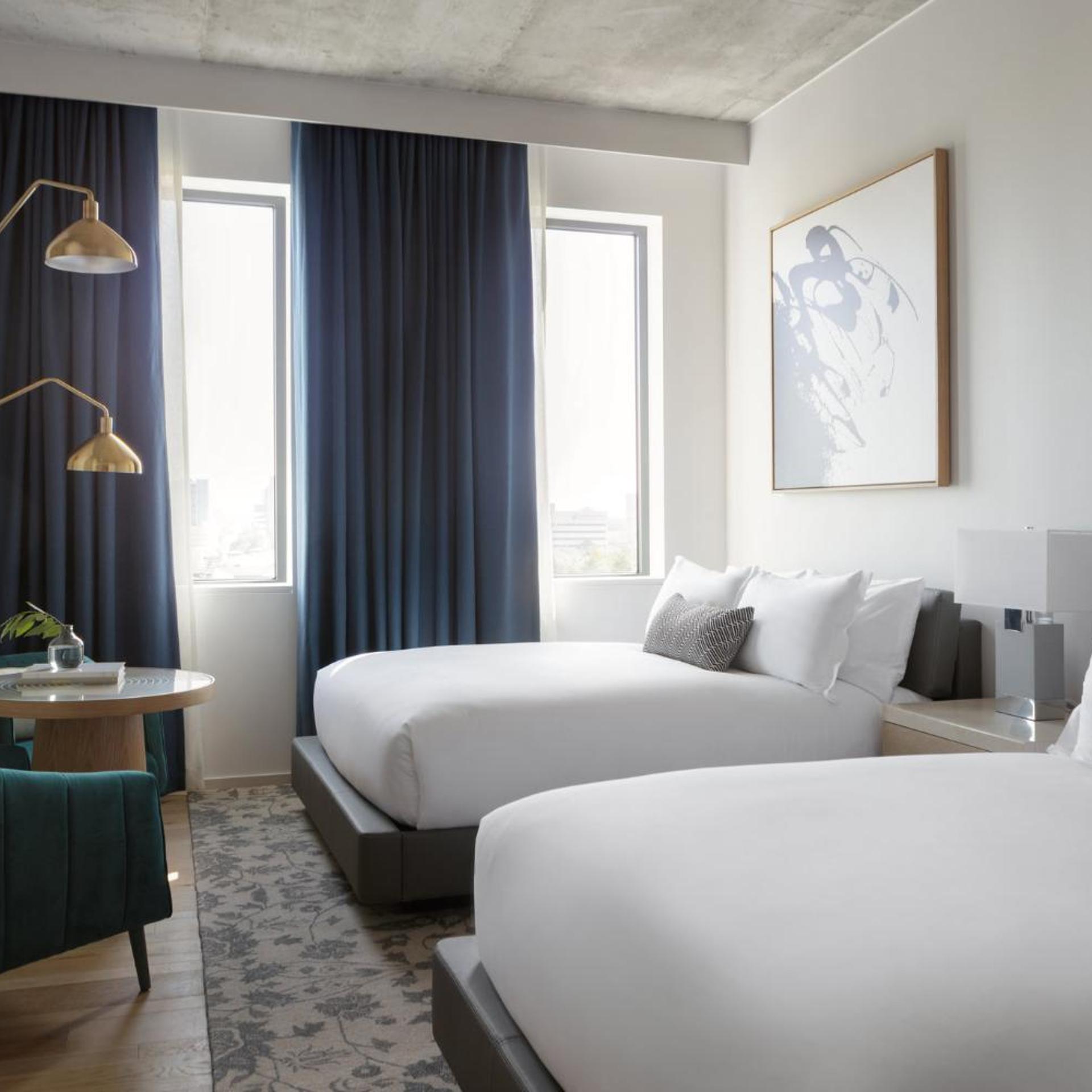 Essential, 2 Queen Beds, Top Floor