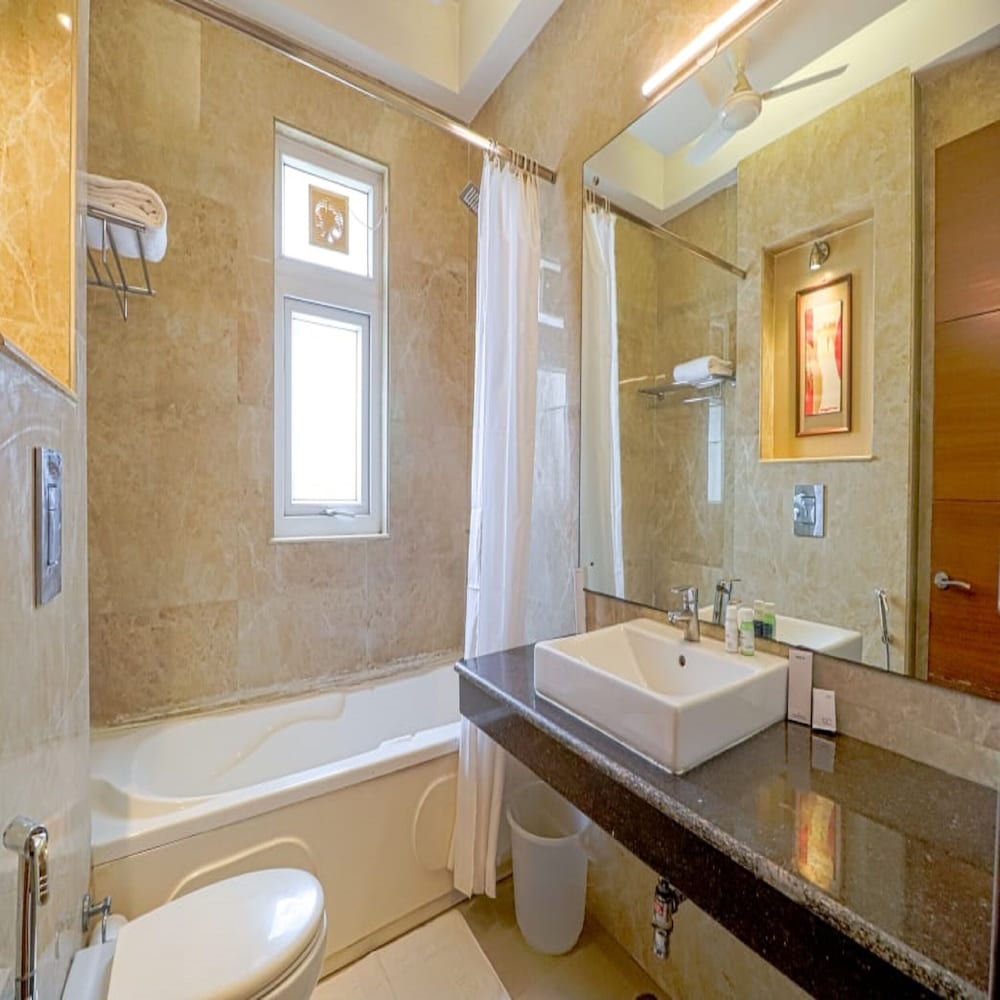 Ahuja Residency Sector 44 Noida 38/39