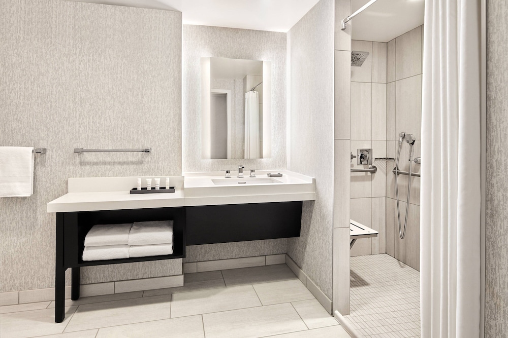 غرفة بسريرين مزدوجين لذوي الإعاقة، San Francisco Marriott Marquis 3/3