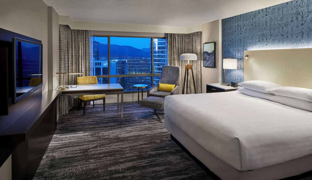 ROOM, KING BED, ACCESSIBLE
