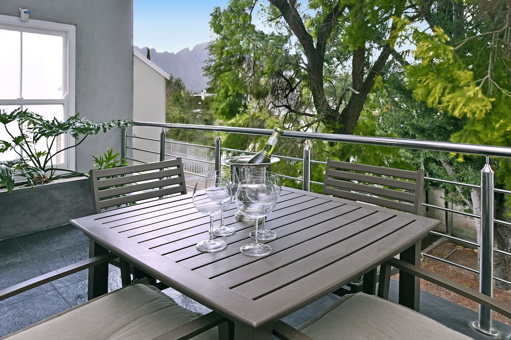 Le Petit Bijou Boutique Apartments 32/50