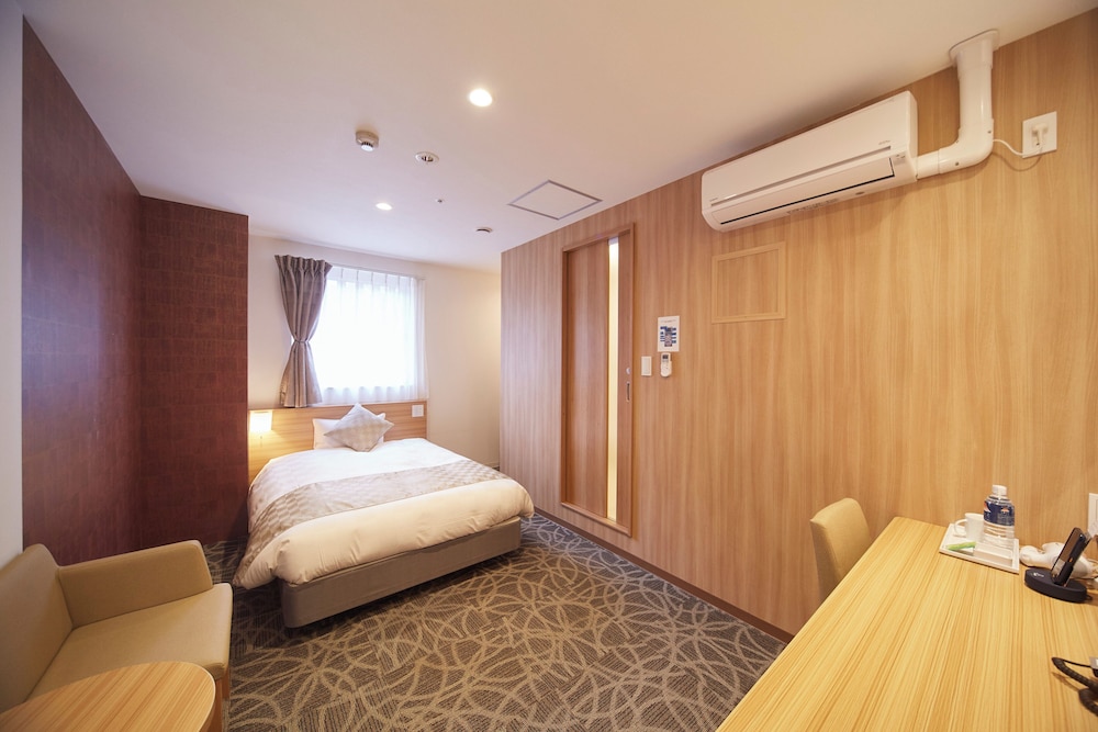 غرفة ديلوكس مفردة، Sakura Garden Hotel 7/13
