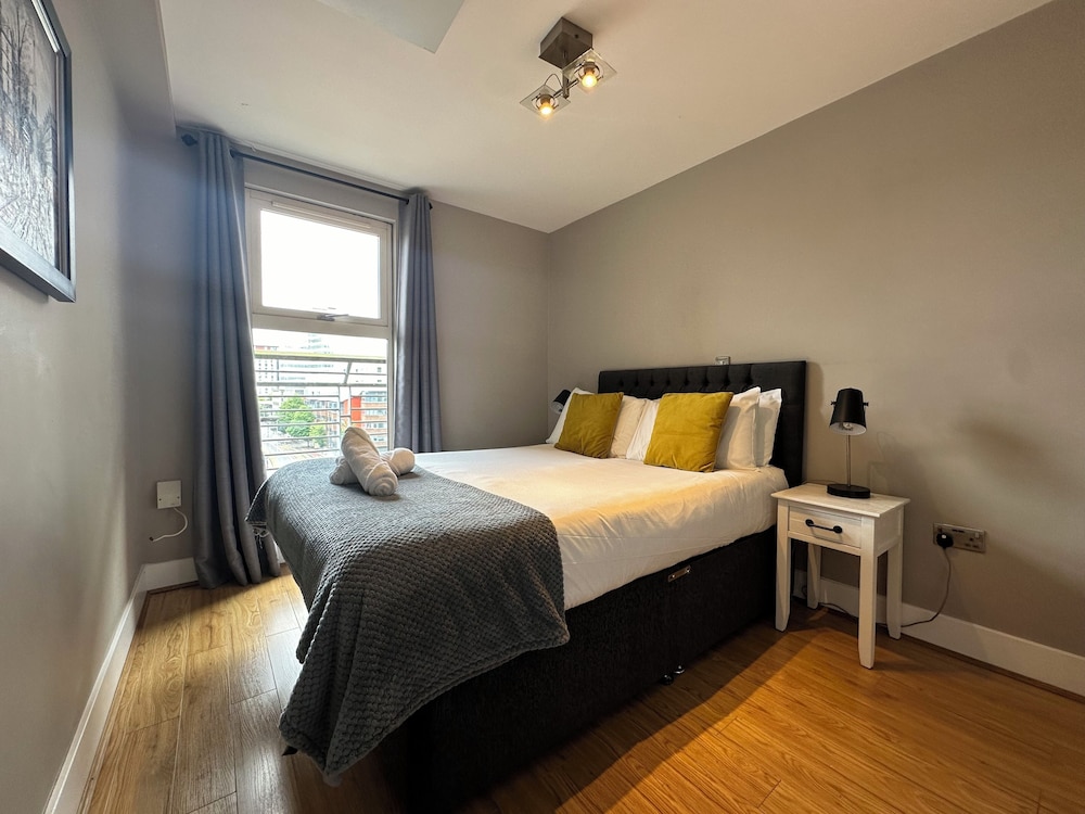 The Cardiff Apartment 4/21