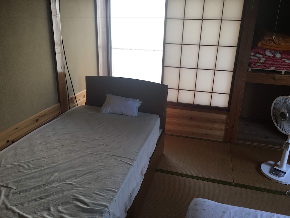 Futago Cabin 22/50