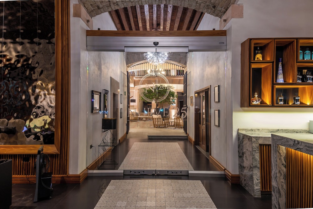Nueve 25 Hotel Boutique 7/58