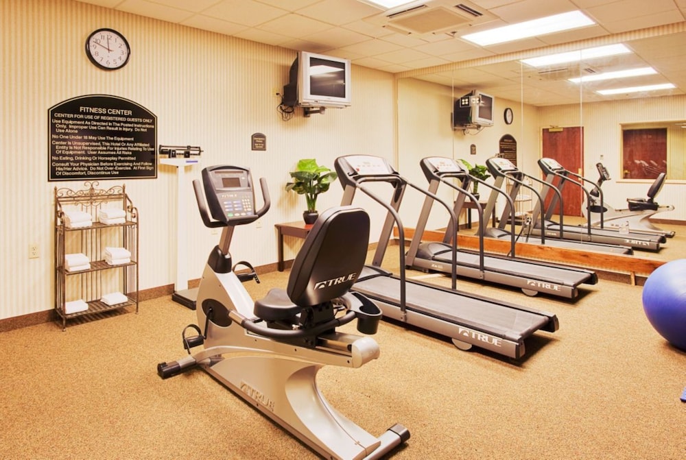 Holiday Inn Express and Suites Lucedale Hotel 39/76