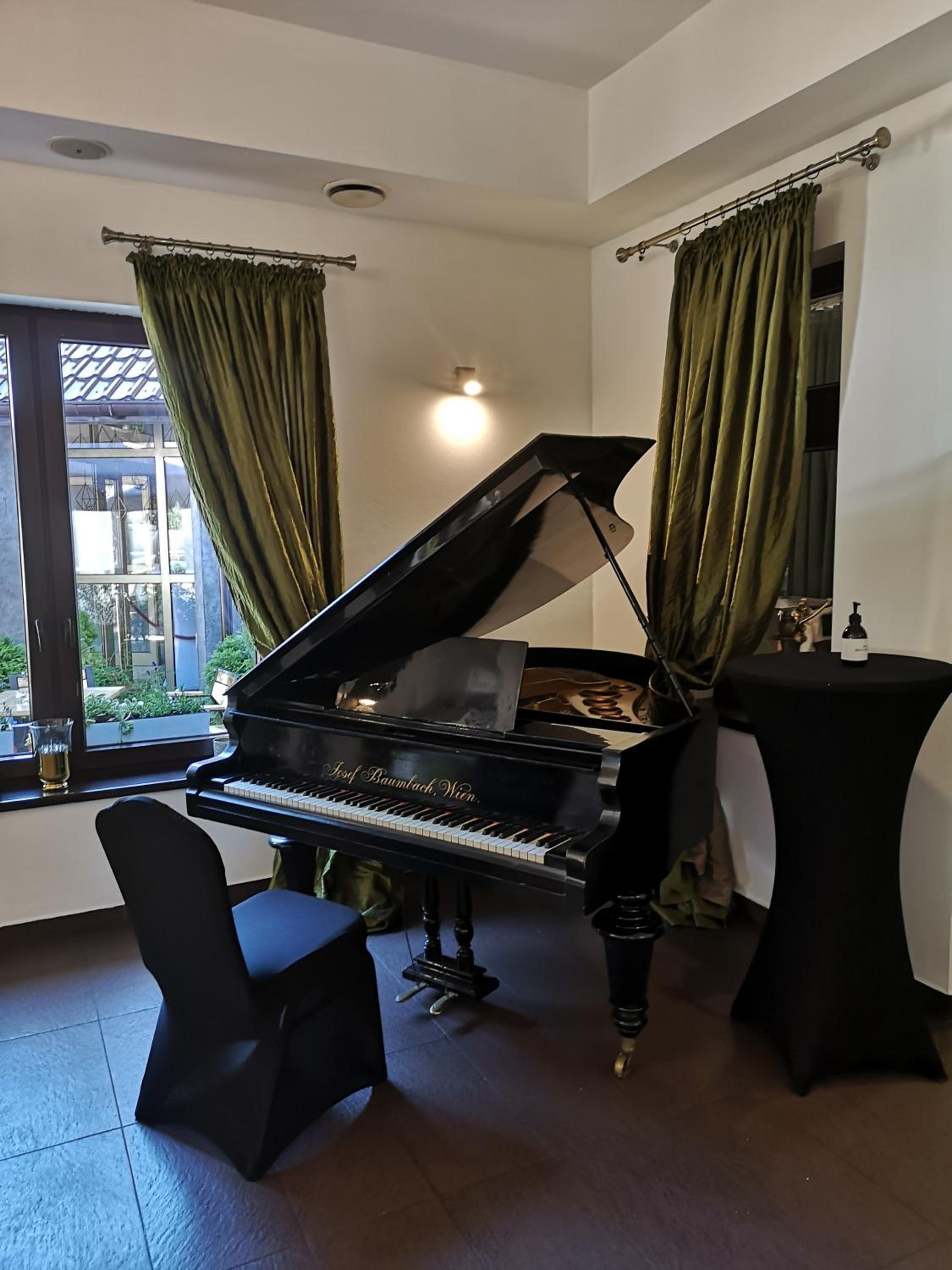 Hotel Constancja 25/37