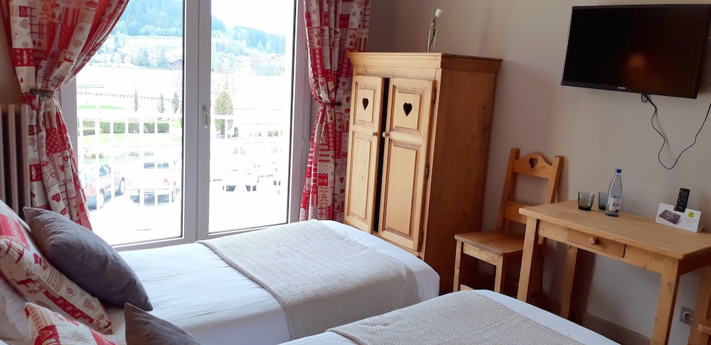 Logis Hotel Le Ptit Hotel Du Lac 8/30