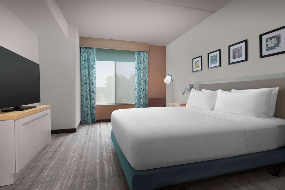 JUNIOR SUITE, KING BED
