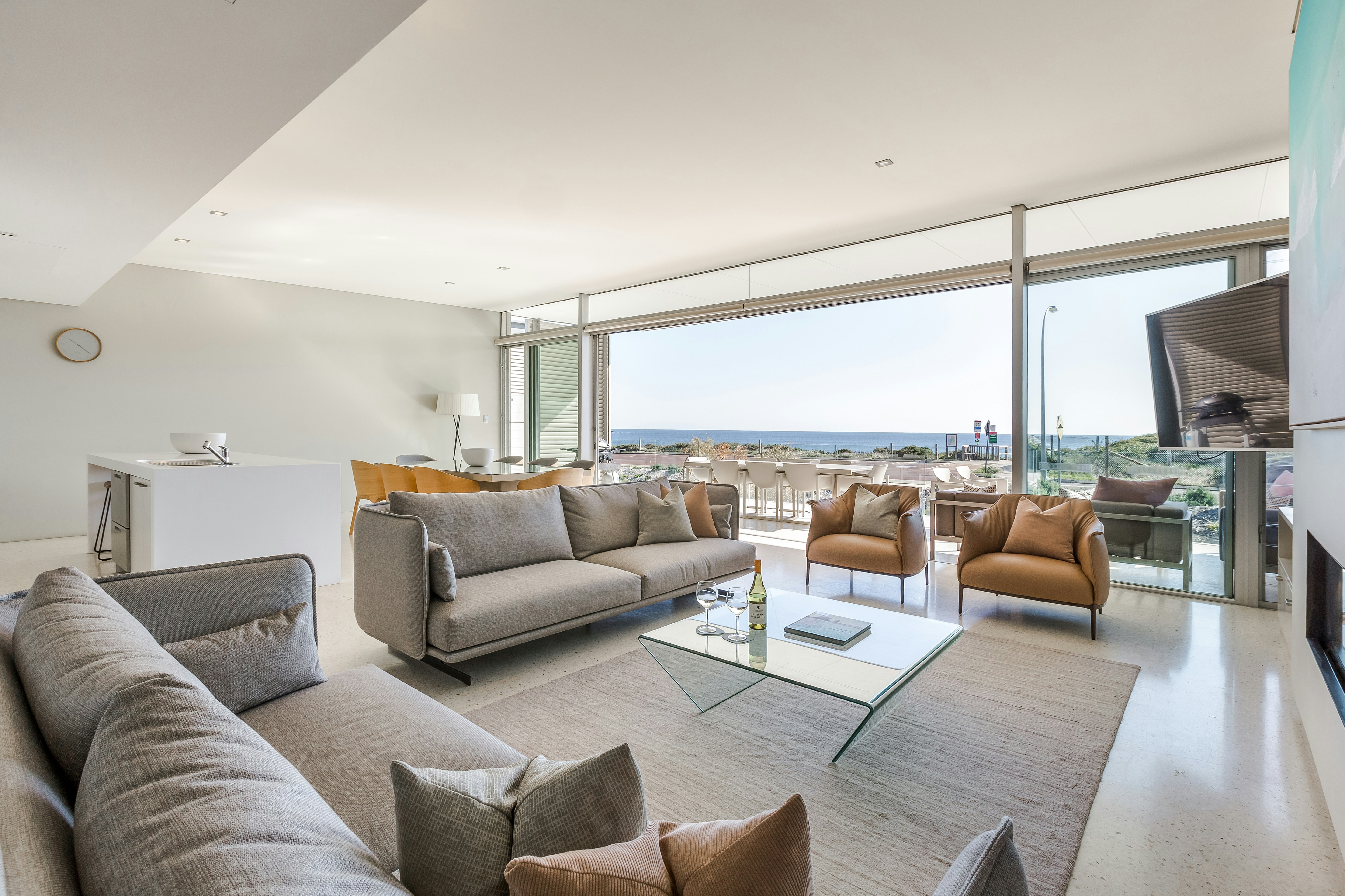 4 Bedrooms, Beach House