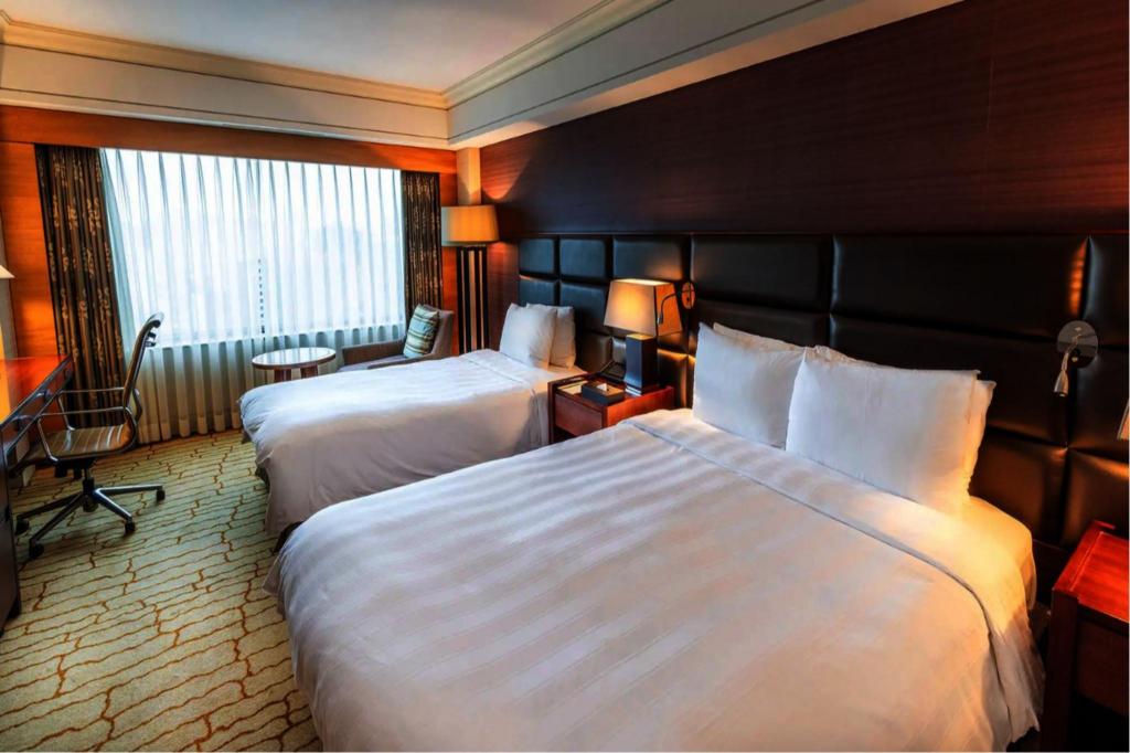 Premier, Family, Twin Beds