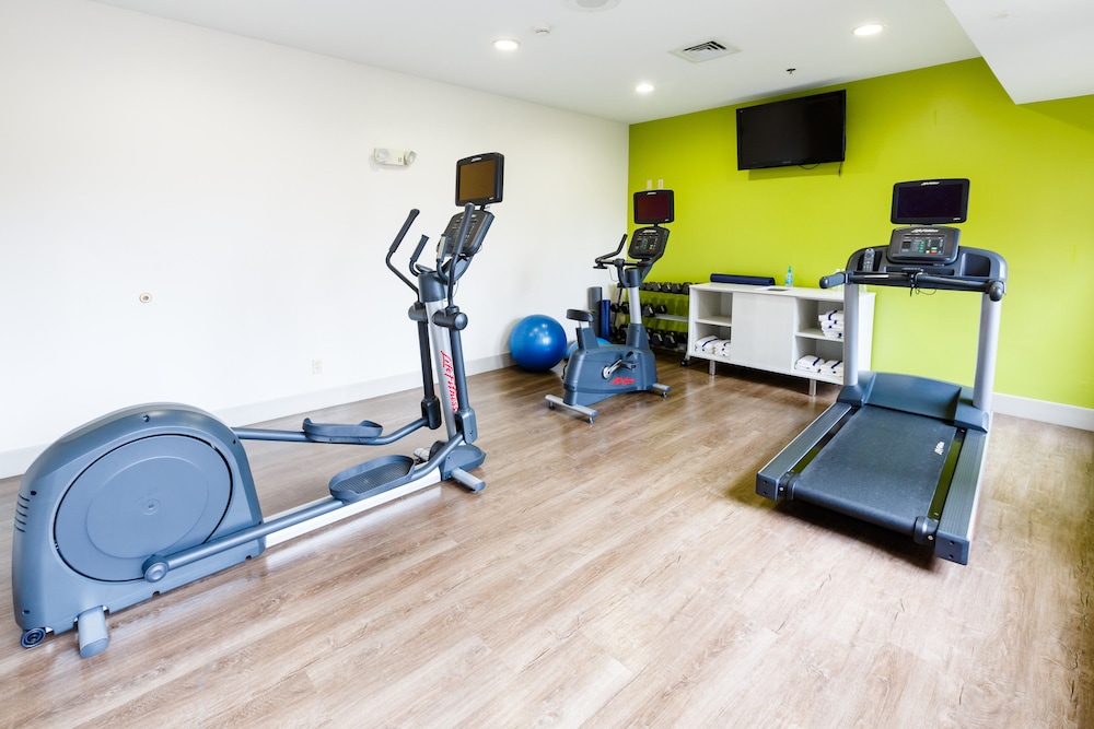 Holiday Inn Express Hotel Suites Shelbyville 24/44