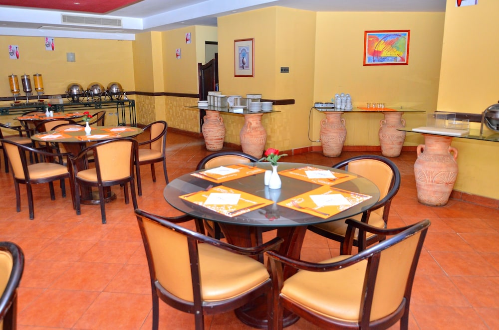 Aracan Pyramids Hotel 52/68