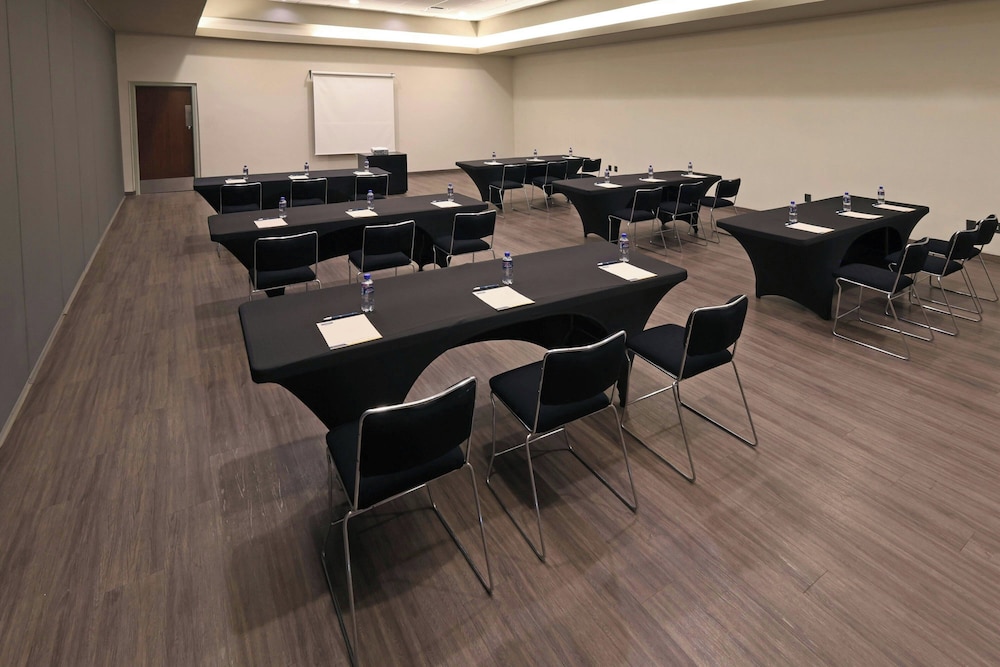 City Express by Marriott Reynosa Aeropuerto 62/69