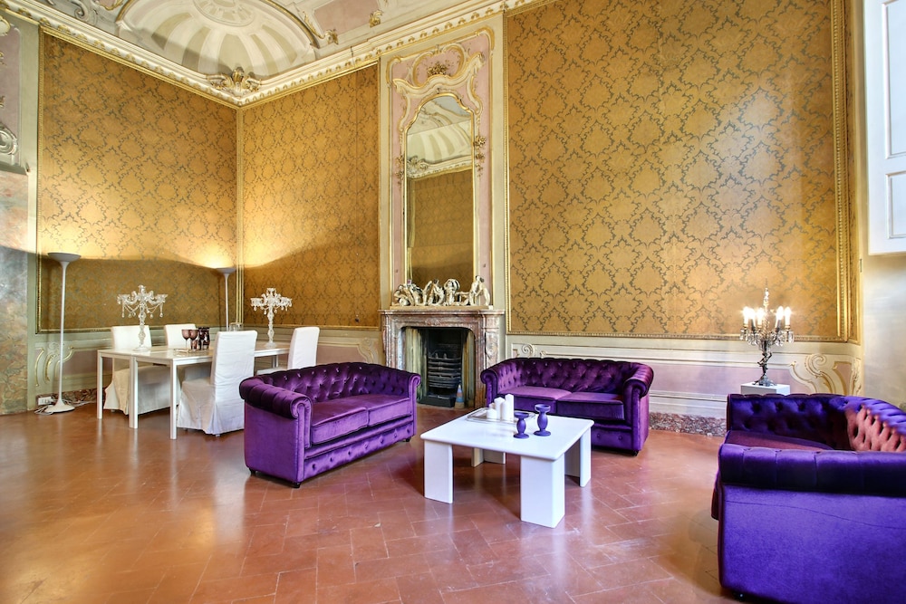 PALAZZO TOLOMEI RESIDENZA D'EPOCA 33/50