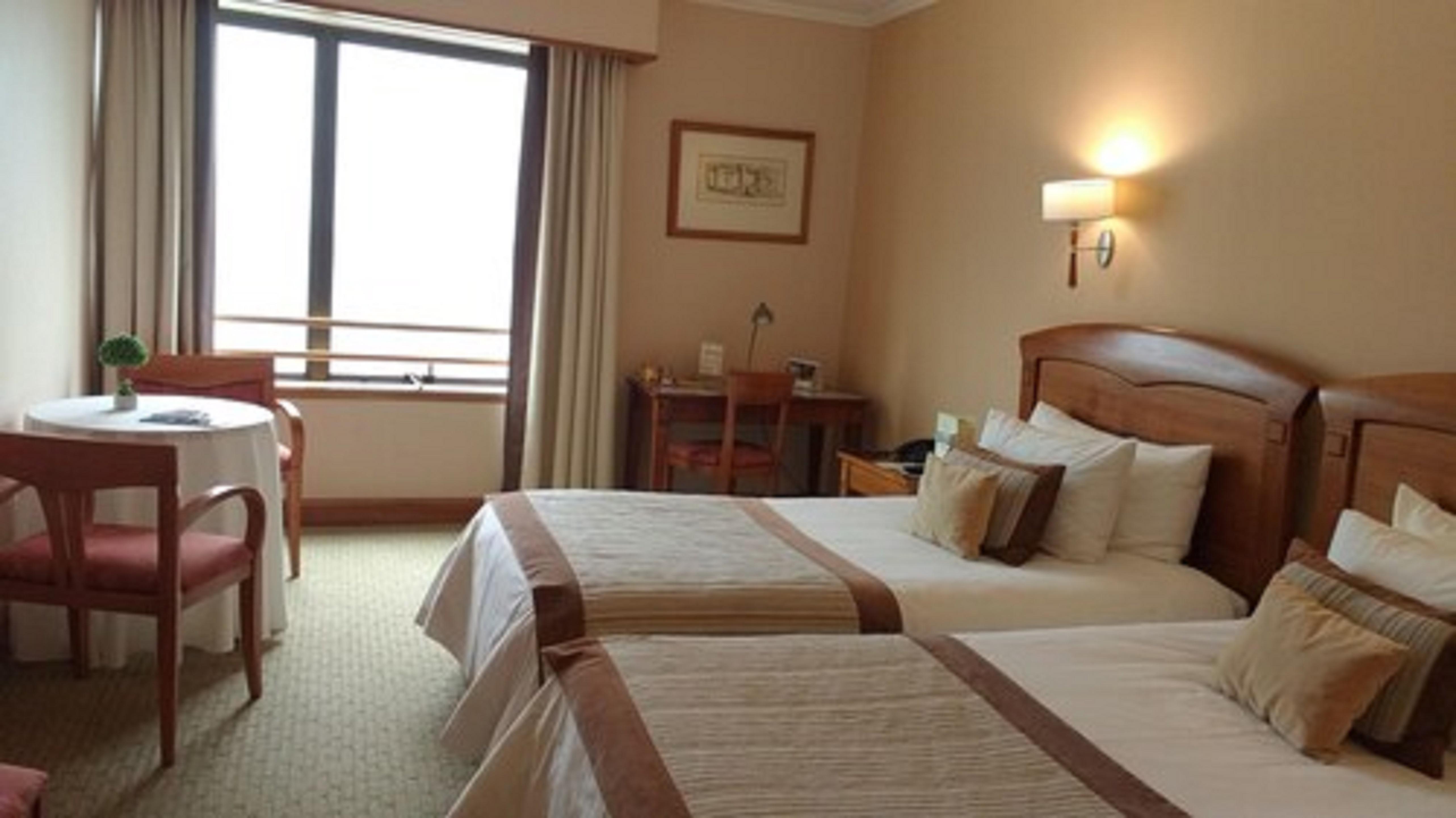 Junior Suite, Twin Beds, Bay View