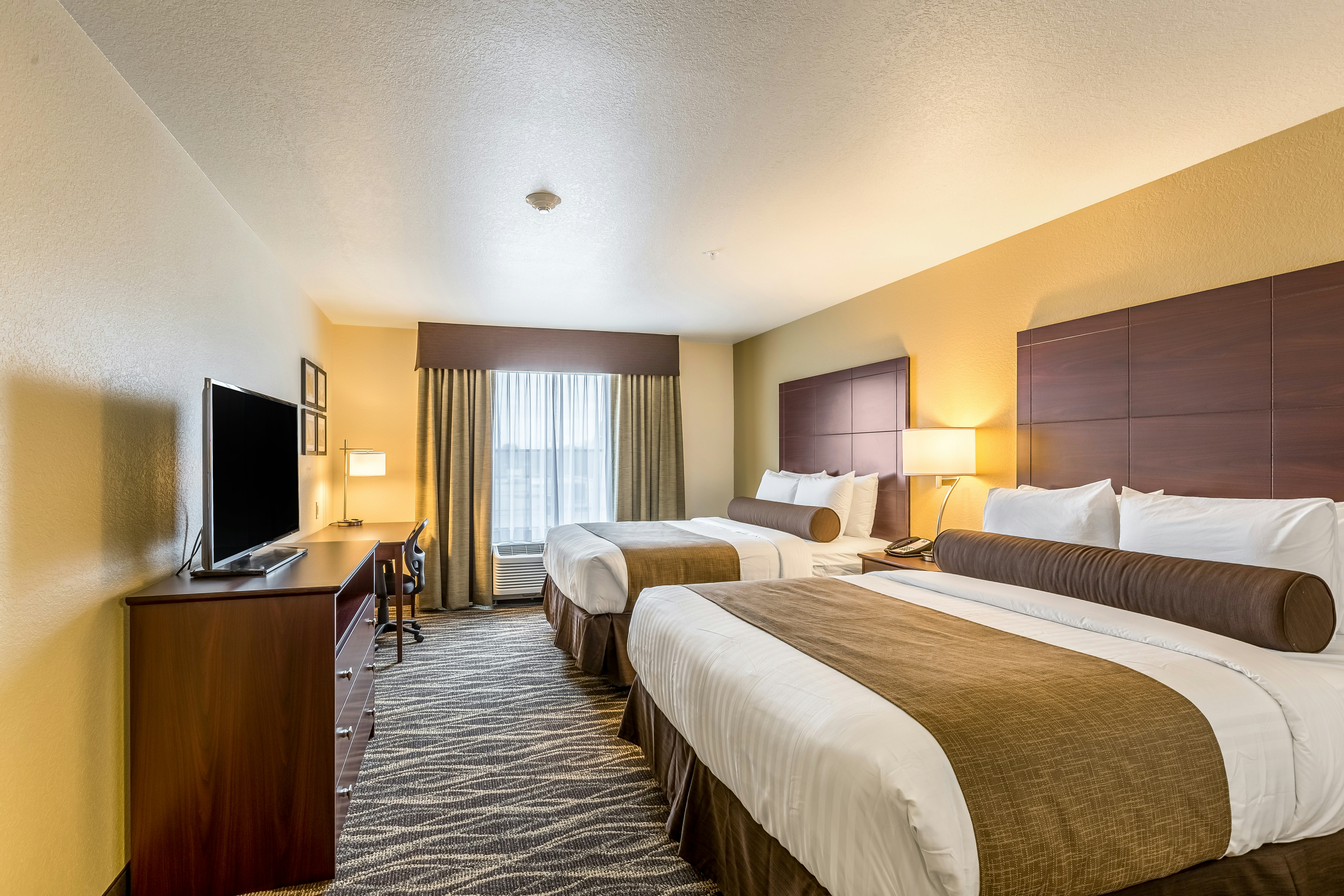 Cobblestone Hotel & Suites – Stevens Point 6/55