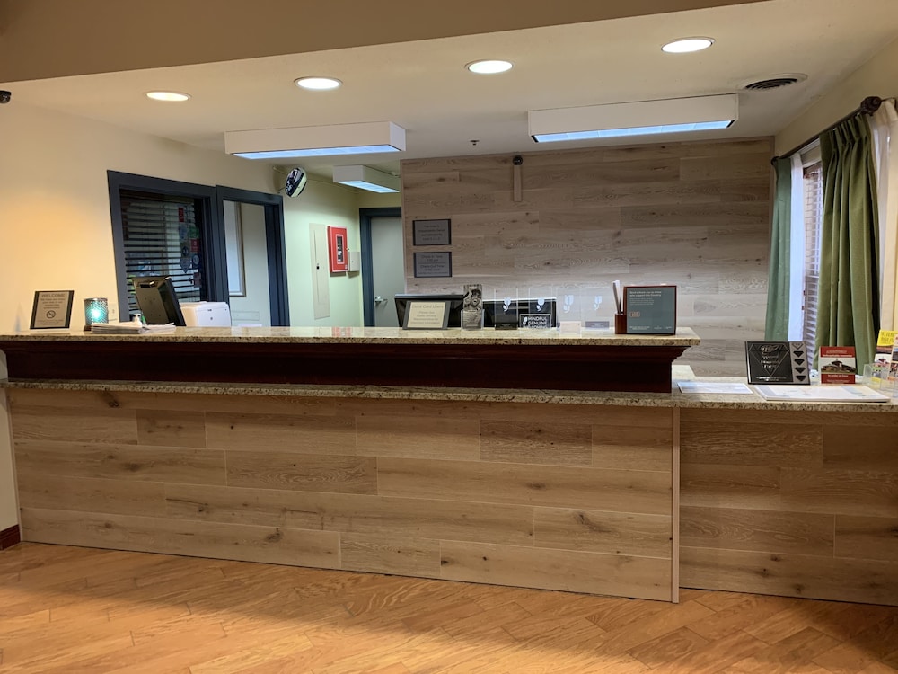 Country Inn & Suites By Radisson Kearney NE 8/37
