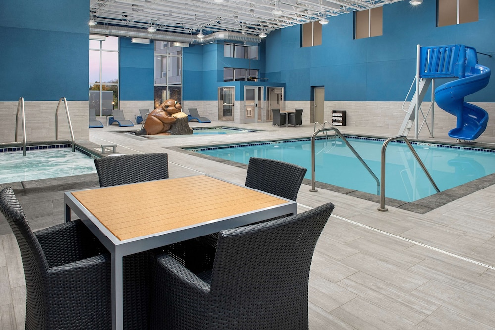 Hampton Inn Warroad 43/53