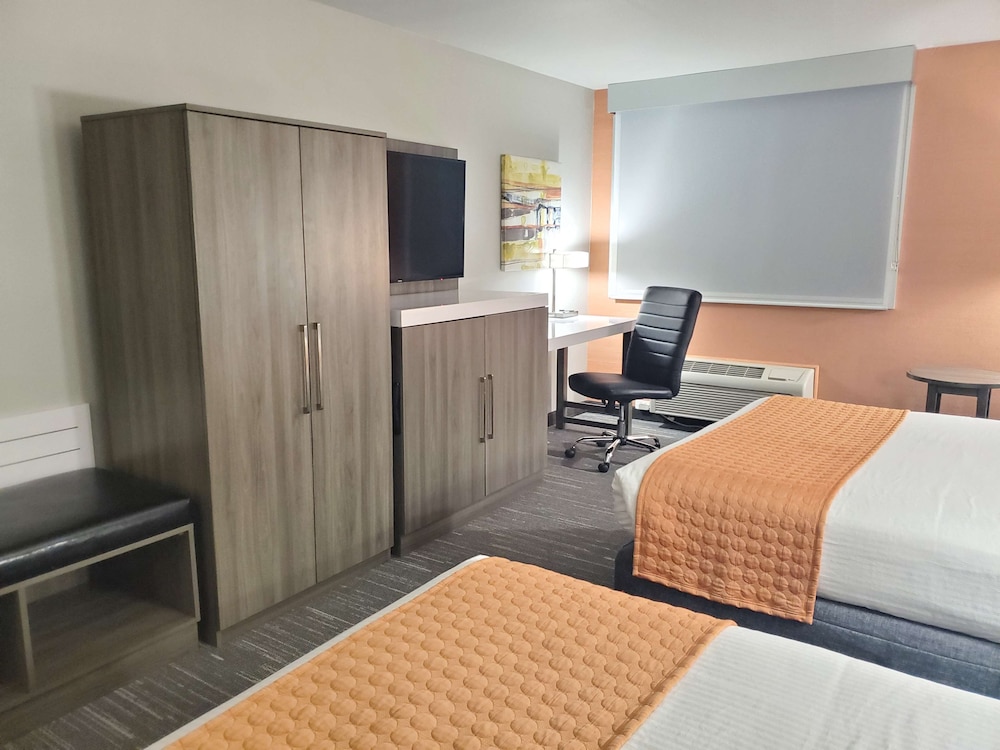 Best Western Plus Renton Inn 18/37