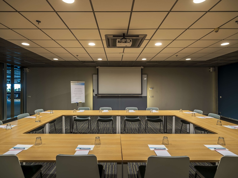 TULIP INN EINDHOVEN AIRPORT 34/38