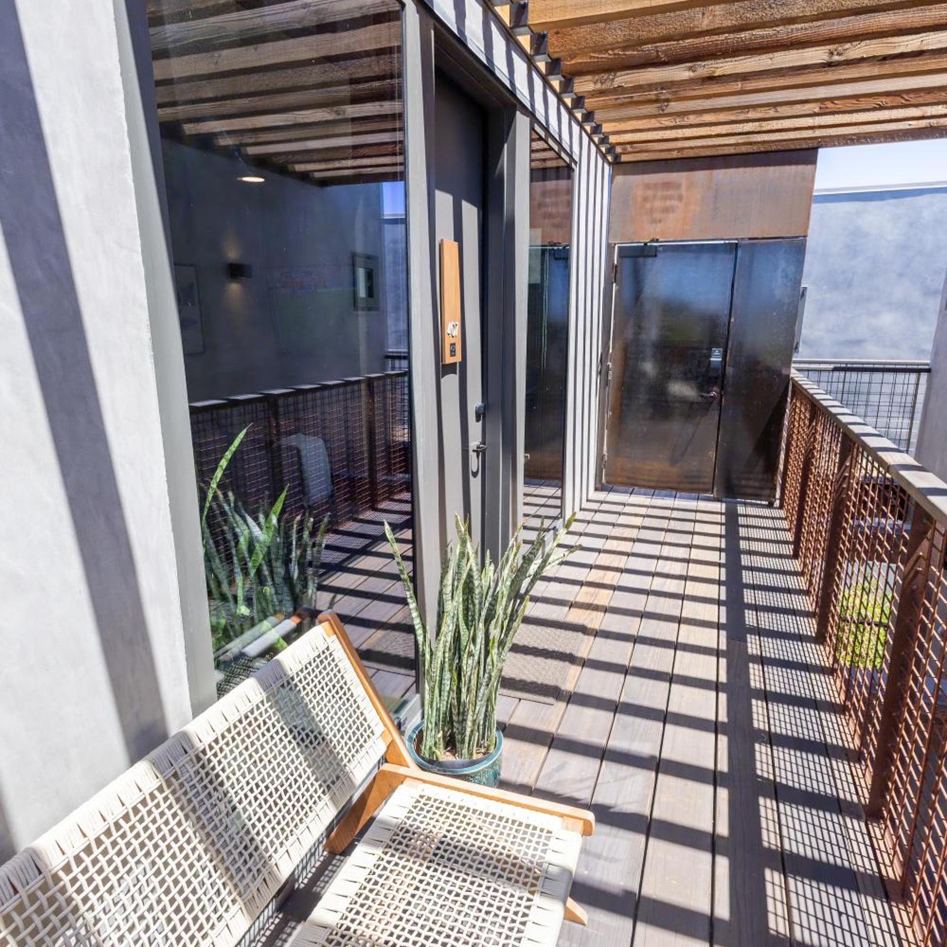 City24 Condo Hotel Little Italy Mission Hills 23/49