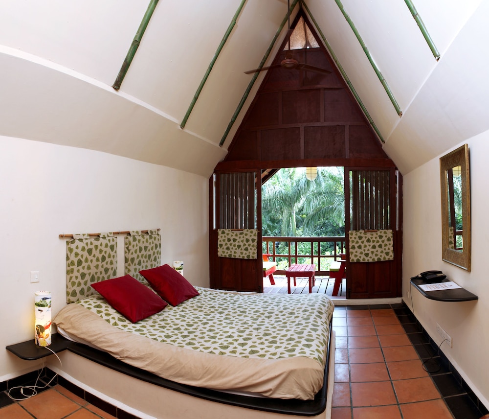 THAI, COTTAGE