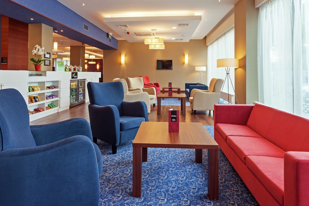Hampton By Hilton Warsaw Airport 22/30