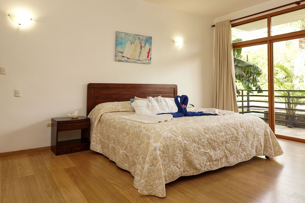 Sybaris Residences 15/50