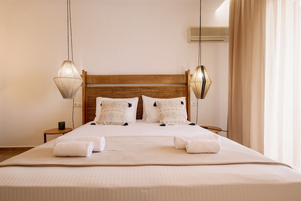 Ariadne Hotel 26/74