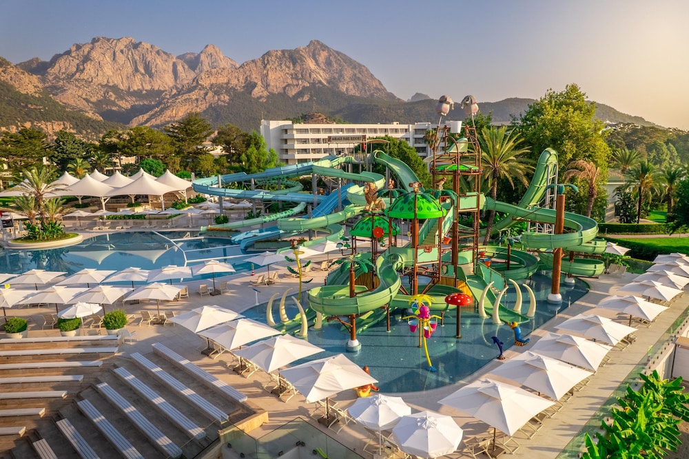 Mirage Park Resort Hotel 72/79