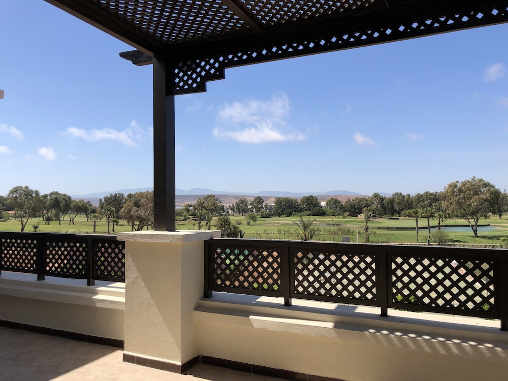 Oasis Atlantico Blue Pearl Beach And Spa in Madagh