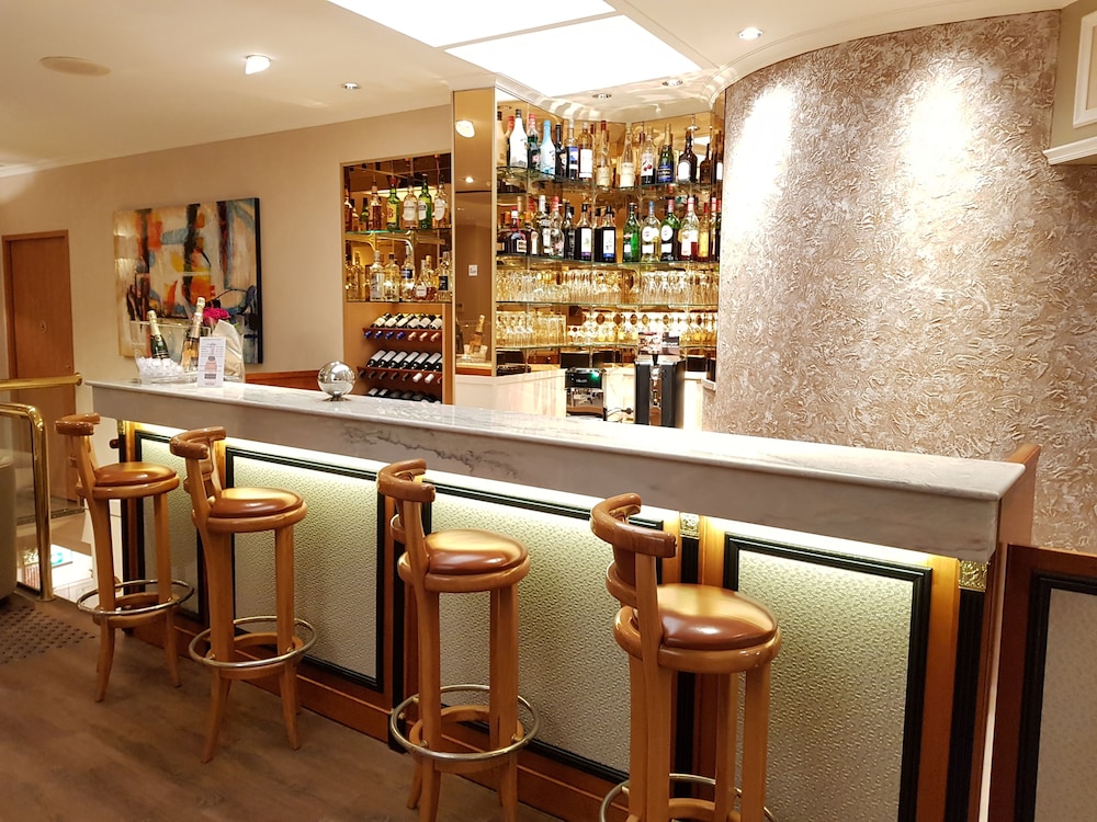 Hotel Champerret Elysees 60/70