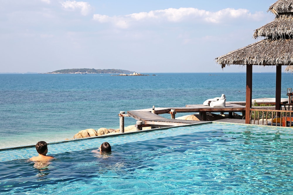 KOH MUNNORK PRIVATE ISLAND 38/50
